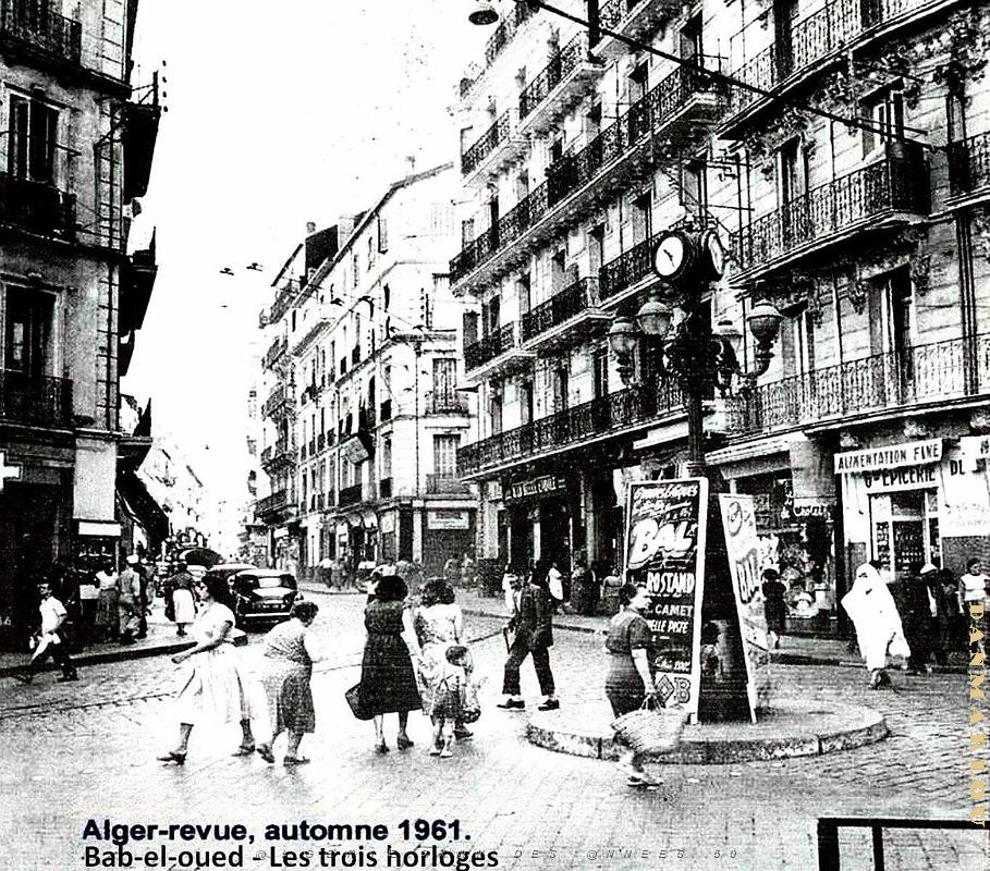 Alger-Bab-el-oued - 3 Horloges.jpg